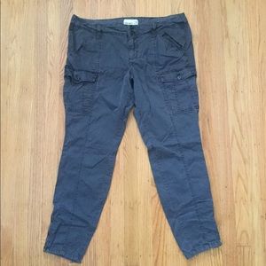 Old Navy Cargo Pants Women’s Size 16